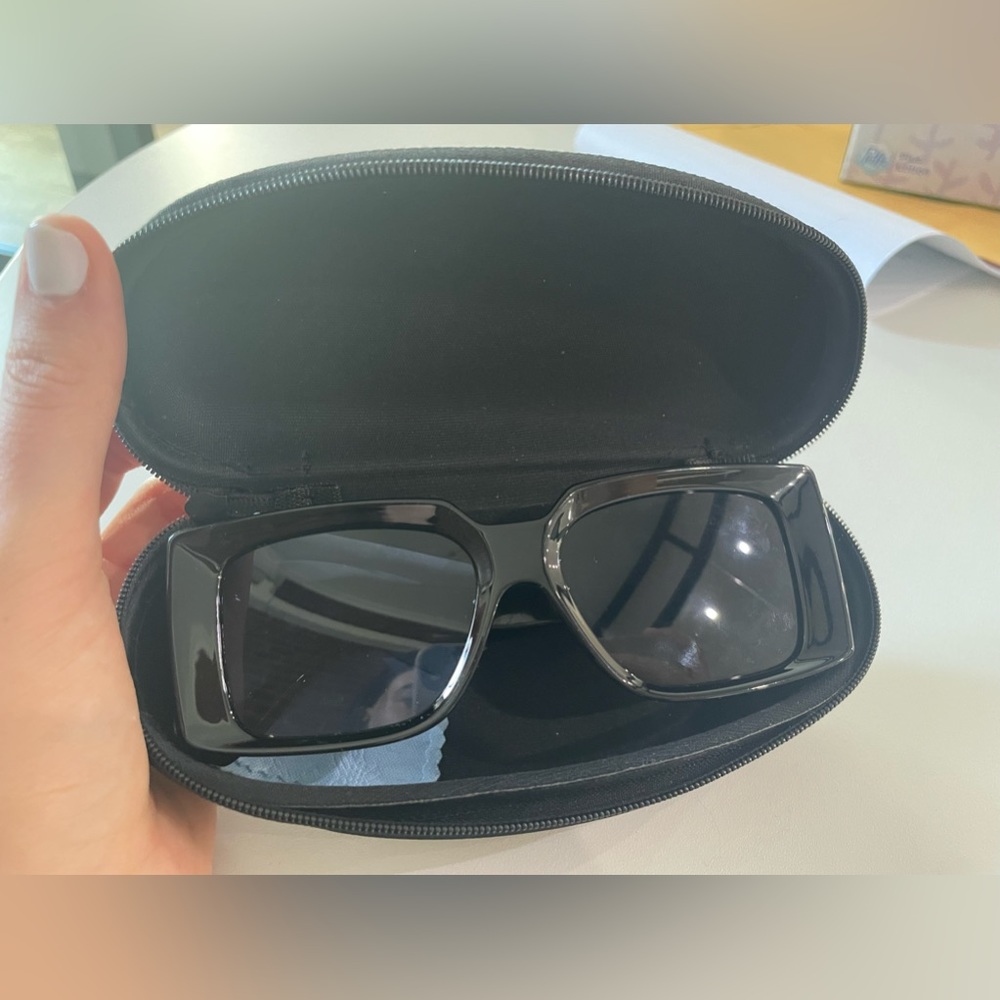 Rectangle shape sunglasses - Picture 4 of 4